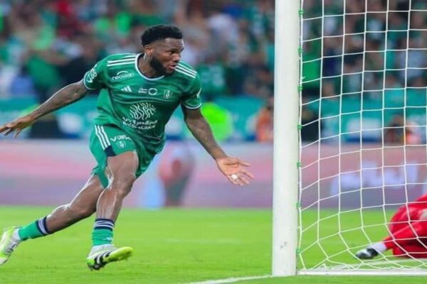 Franck Kessié playing for Al Ahli in AFC Champions League