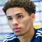 Ilan Kebbal in a press conference for Paris FC