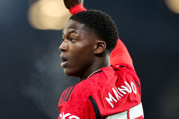 Kobbie Mainoo set to sign new Manchester United contract