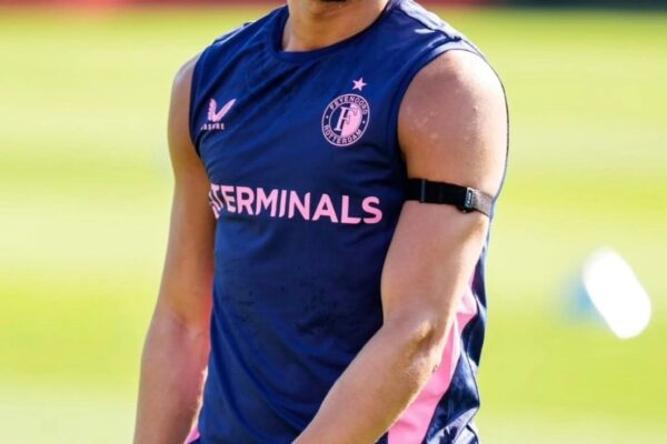 Anis Hadj Moussa returns to training with Feyenoord