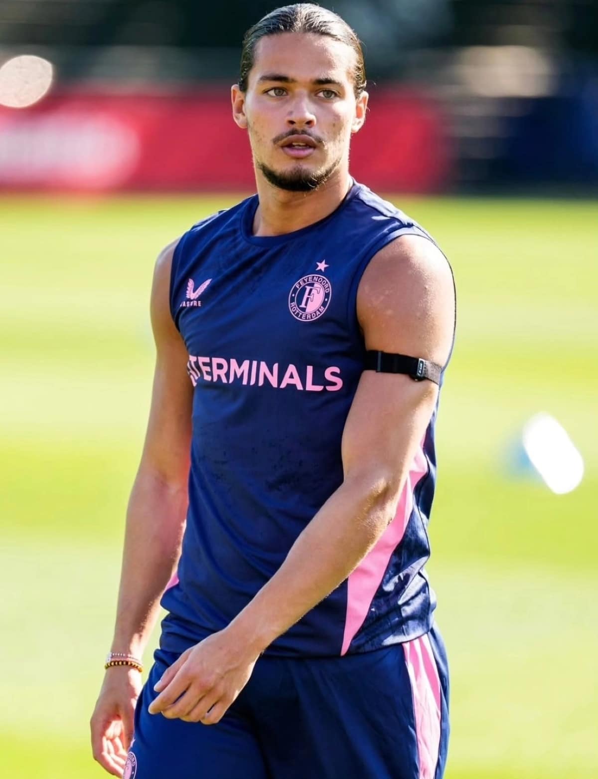 Anis Hadj Moussa returns to training with Feyenoord