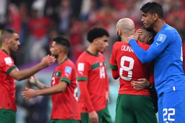 Yassine Bounou and Neil El Aynaoui during Morocco national anthem