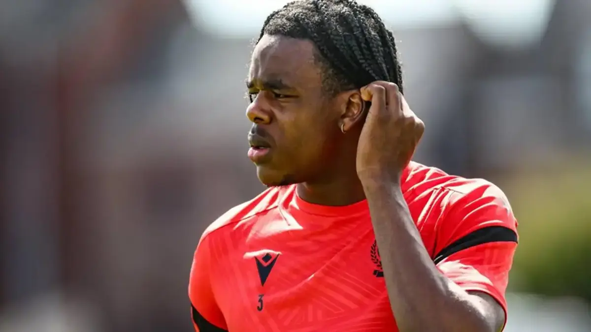 Nathan Ngoy in Lille kit during a Ligue 1 match