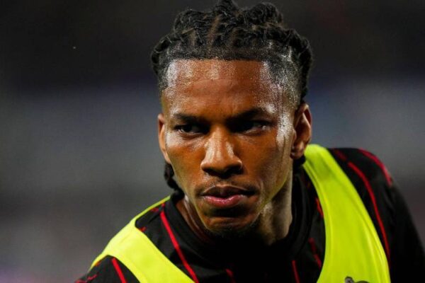 Hicham Boudaoui training with OGC Nice teammates