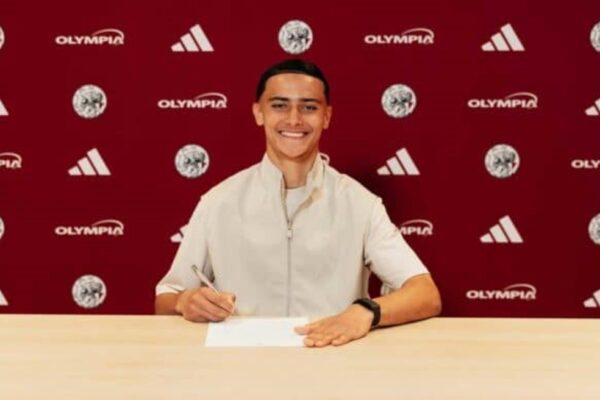 Marouane Bentaleb signs first professional contract with Ajax