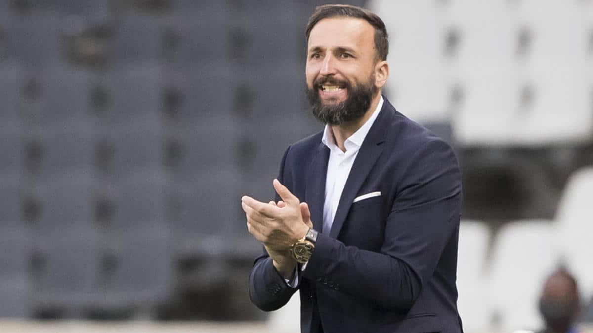 Sead Ramovic during his time as CR Belouizdad coach