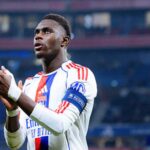 Lyon celebrate victory over PSG