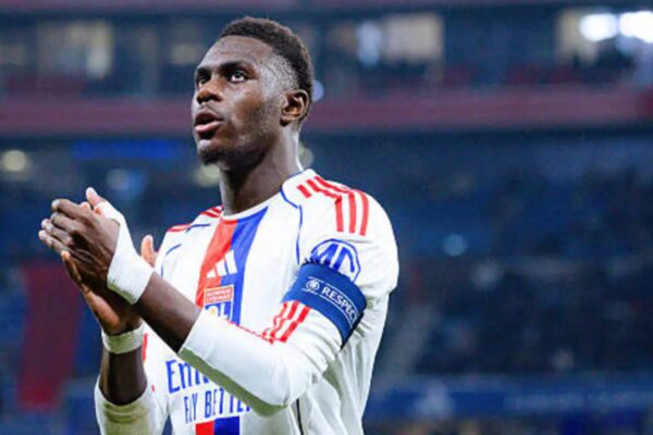 Lyon celebrate victory over PSG