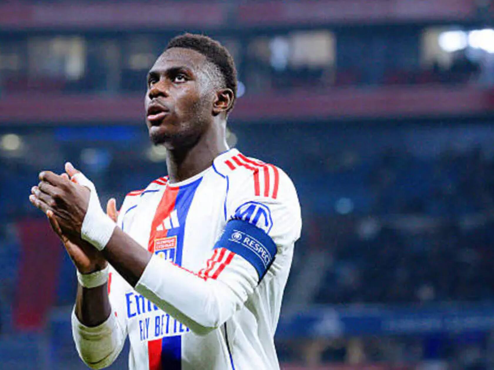 Lyon celebrate victory over PSG