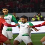 Players competing during a Botola Pro D1 match