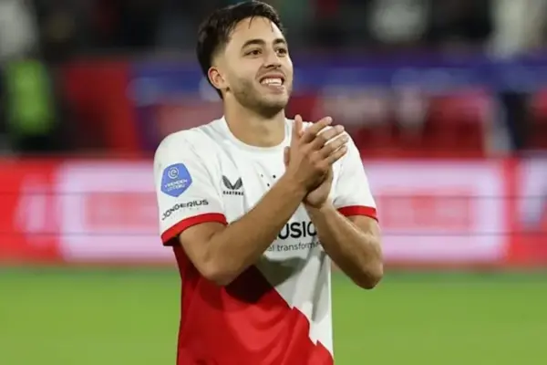 Souffian El Karouani playing for FC Utrecht