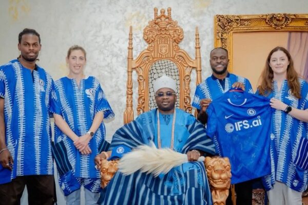 Chelsea delegation and Victor Moses visit Elegushi Palace in Lagos