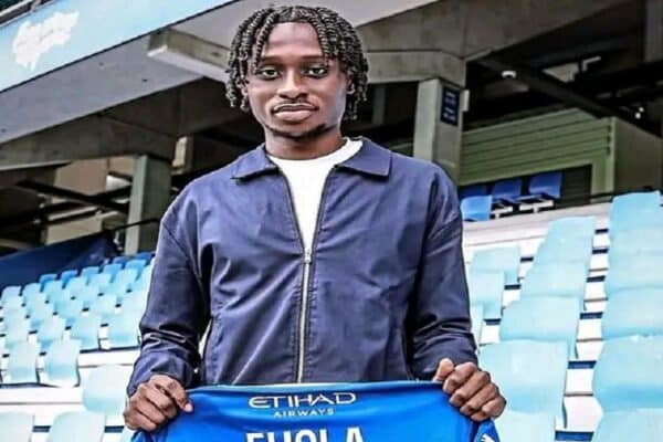 Koffi Ehola Ange after signing his professional contract with ESTAC Troyes