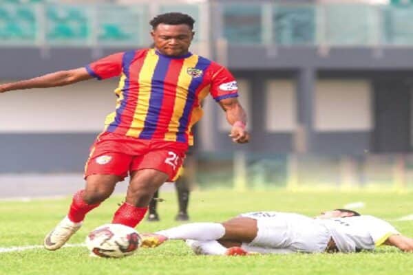 Mawuli Wayo playing for Hearts of Oak in Ghana Premier League