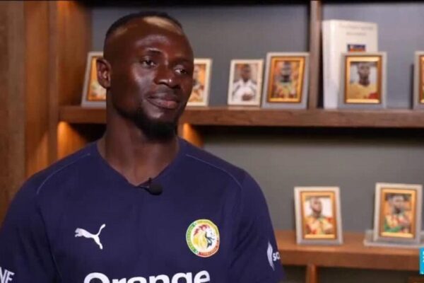 Sadio Mané speaking in a video message to Congolese supporters
