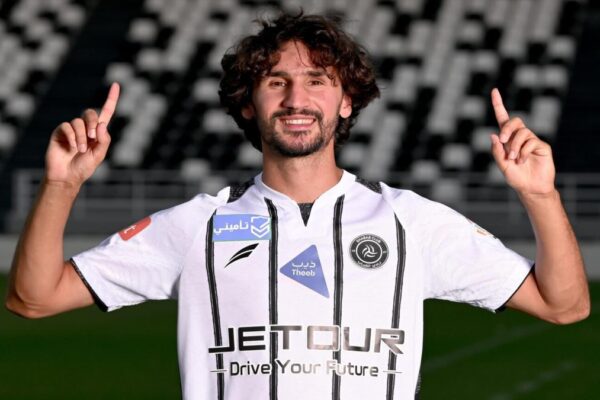 Yacine Adli playing for Al-Shabab FC in a league match