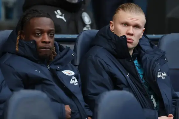 Jeremy Doku close to new Manchester City deal