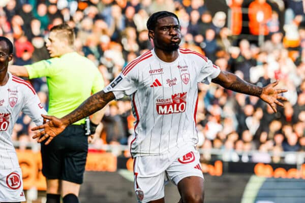 Eintracht Frankfurt plans to move without Junior Dina-Ebimbe