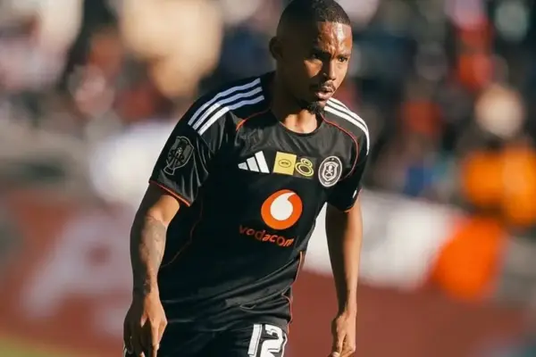 André de Jong hails Orlando Pirates teammate Oswin Appollis