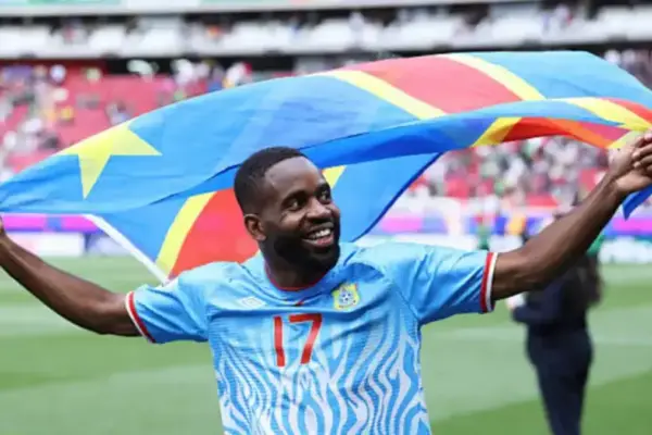 Cédric Bakambu arriving with the DR Congo squad in Houston for the 2026 World Cup