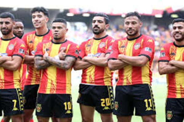 Espérance Sportive de Tunis players during training as contract discussions begin