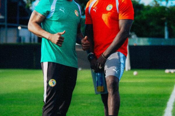 Diouf and Fadiga Visit Senegal Training Ahead of France Match