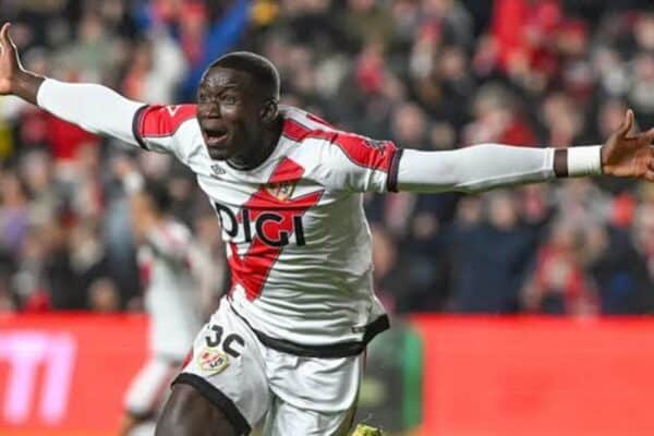 Nobel Mendy after completing his permanent transfer to Rayo Vallecano.