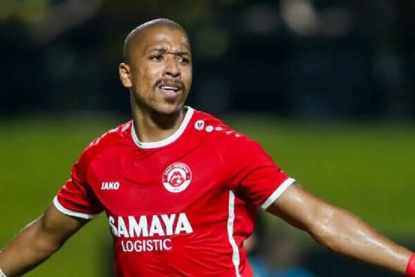 Felipe Dos Santos Linked With Thailand Move