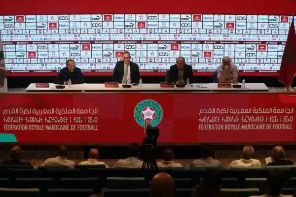 Fouzi Lekjaa meets local coaches