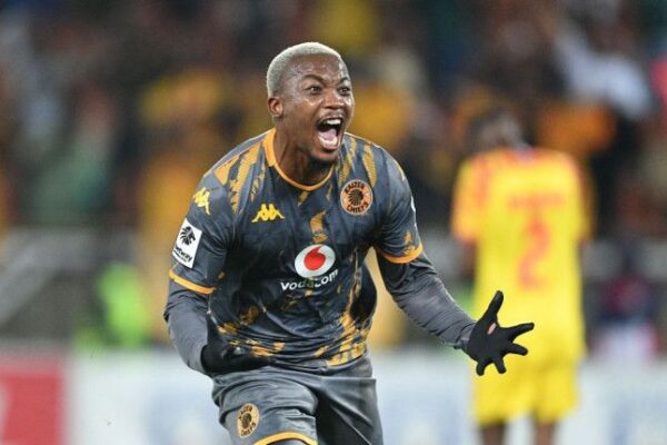 Khanyisa Mayo to stay at Kaizer Chiefs