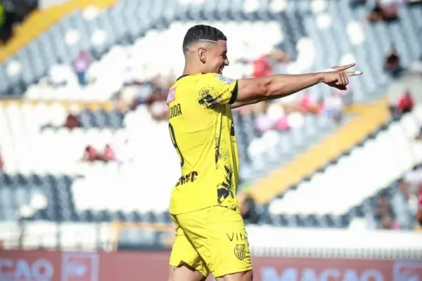 Soufiane Benjdida wins top scorer in Moroccan league