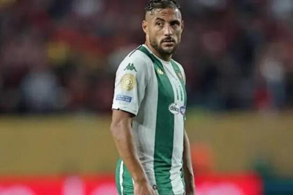 Algerian international Youcef Belaïli during a football match as he closes in on a return to MC Alger.