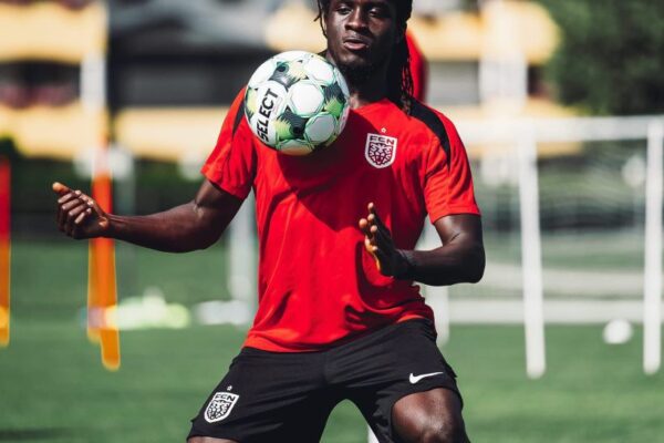 Caleb Yirenkyi set to join Coventry City