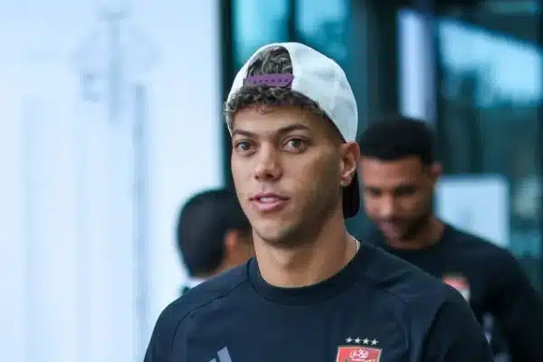 Emam Ashour receives bonus