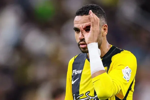 Youssef En-Nesyri questions officiating