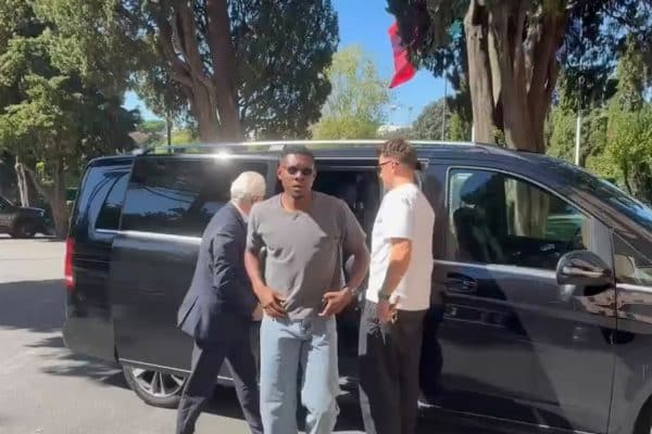 David Alaba arrives in Italy to seal Udinese move