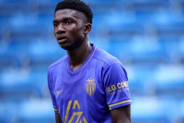 Chelsea submit bid for Lamine Camara