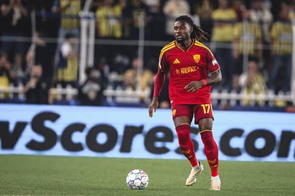Chelsea plan January move for Roma midfielder Manu Kone
