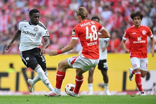 Noel Aseko earns Frankfurt praise after Bundesliga debut