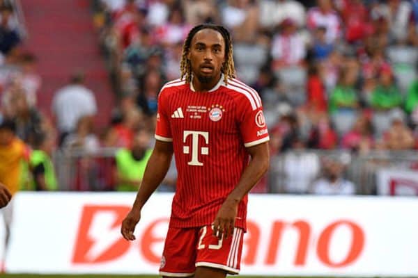 Sacha Boey stays at Bayern Munich until winter