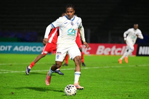 Karim Dermane wins September Player of the Month award at Troyes