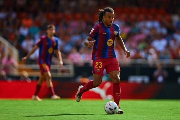Jules Kounde faces fight to keep Barcelona role