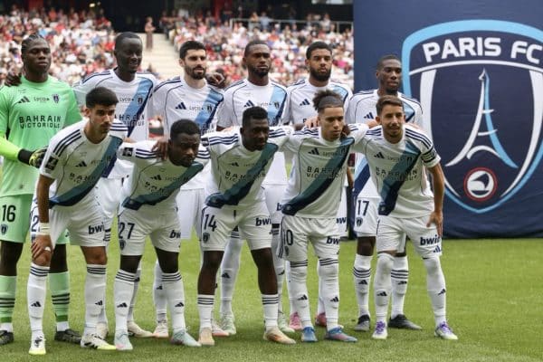 Lassine Sinayoko backs Paris FC to battle for top spot