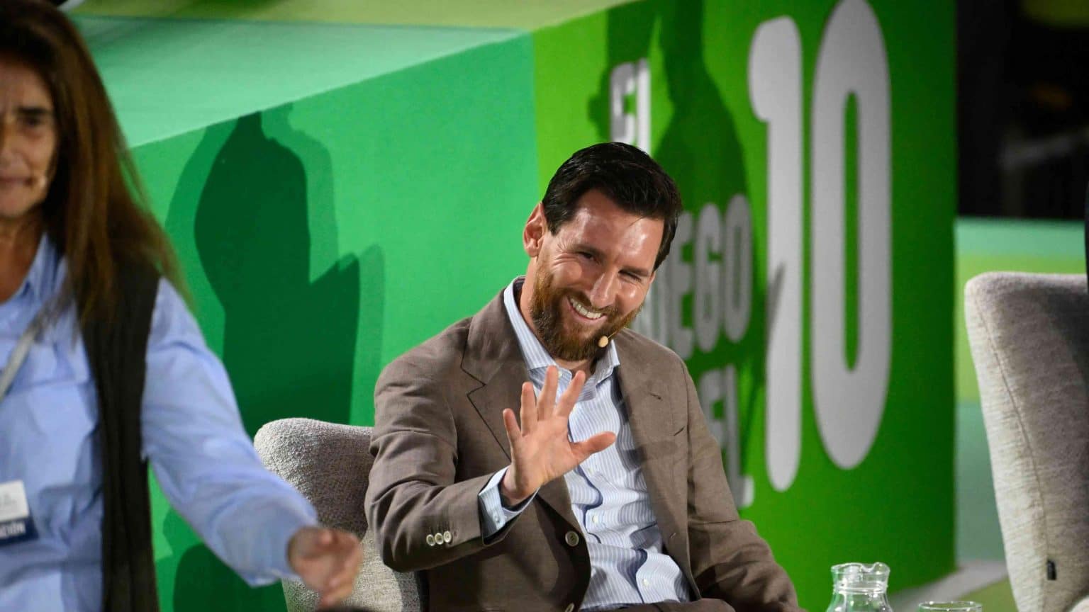 Messi’s surprise reaction to Real Madrid fans’ insult revealed by ...